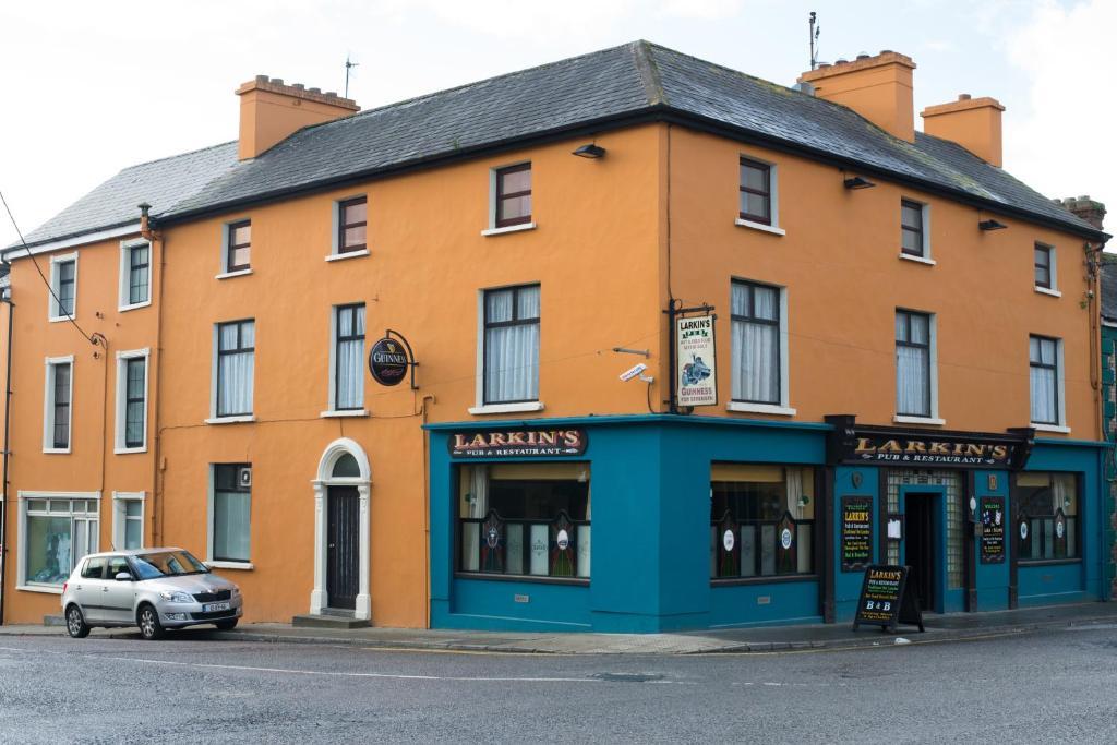 Larkin'S Pub, Restaurant, And B&B Milltown  Экстерьер фото